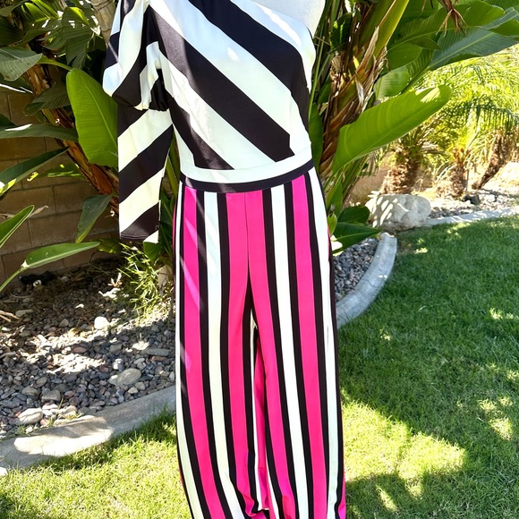NY & C O striped one shoulder jumpsuit, blk/wht & hot pink, size medium wide leg - Picture 6 of 11